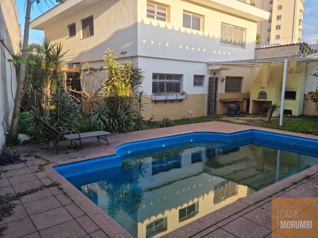 Casa à venda com 5 quartos, 300m² - Foto 1