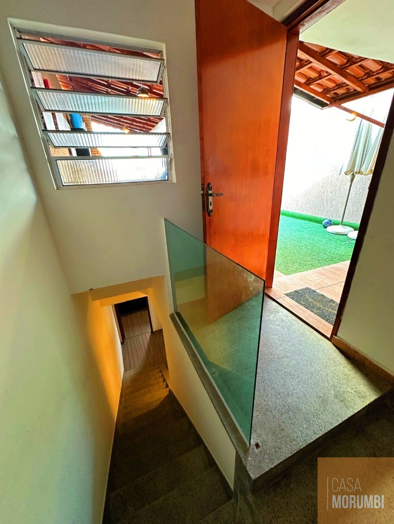 Casa à venda com 3 quartos, 210m² - Foto 11