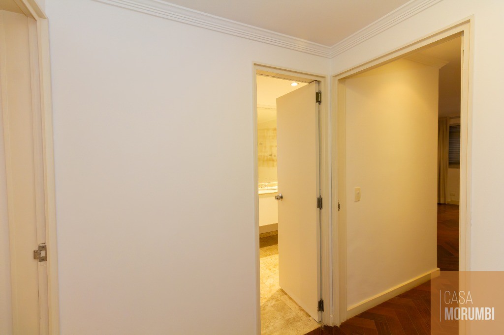 Apartamento para alugar com 3 quartos, 170m² - Foto 17