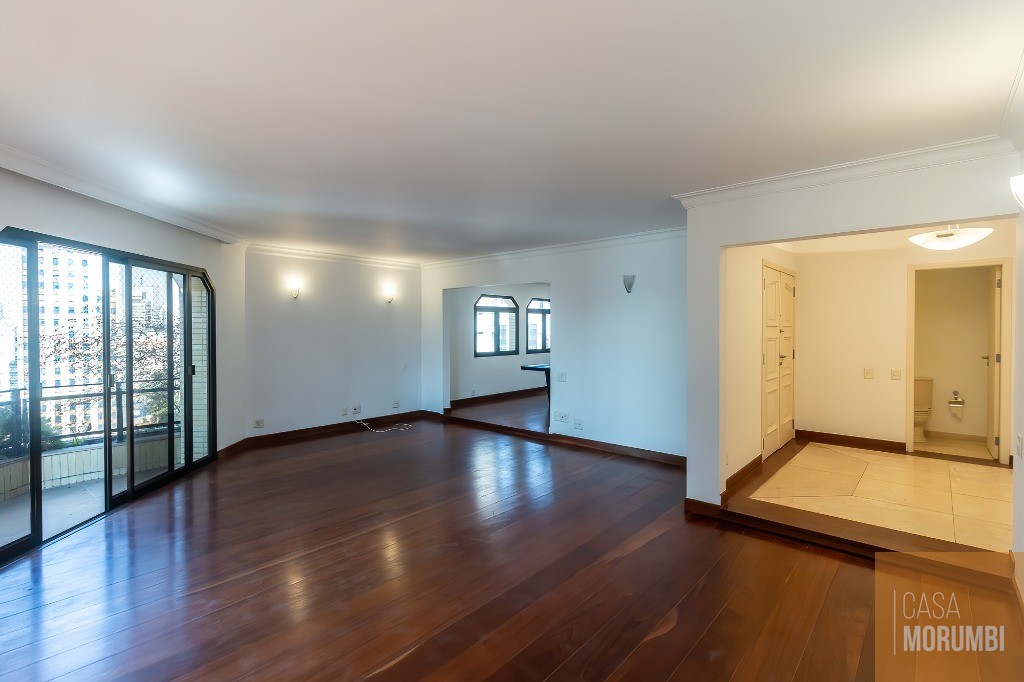 Apartamento para alugar com 3 quartos, 240m² - Foto 6