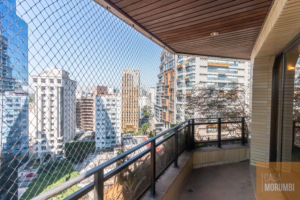 Apartamento para alugar com 3 quartos, 240m² - Foto 8