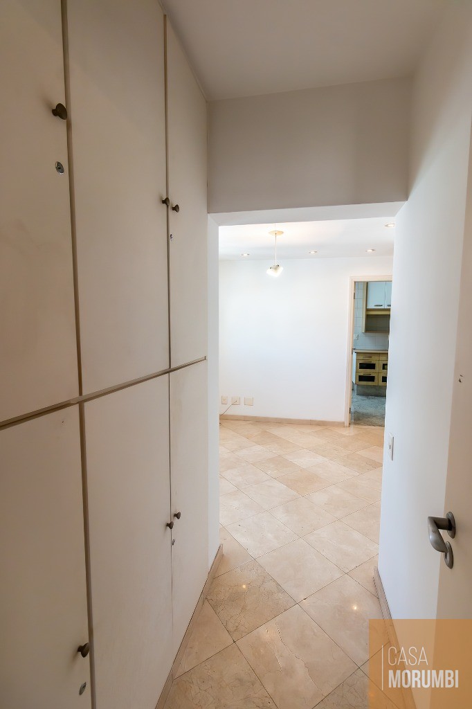 Apartamento para alugar com 3 quartos, 240m² - Foto 44