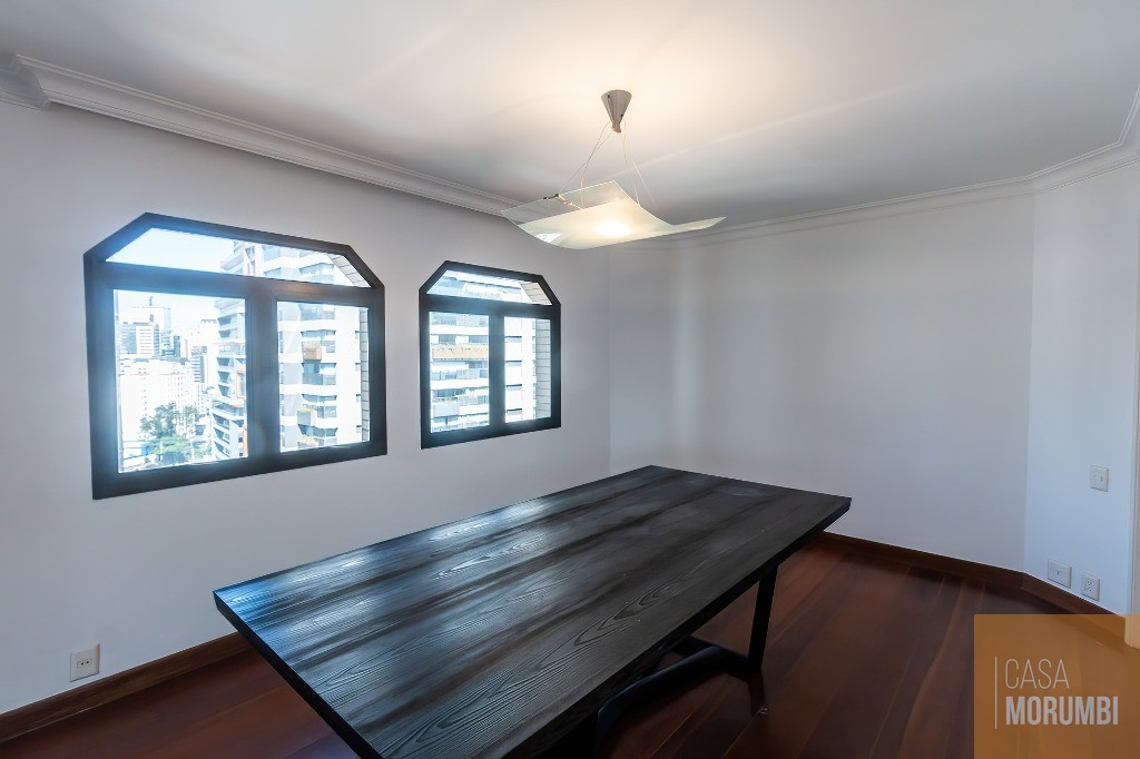 Apartamento para alugar com 3 quartos, 240m² - Foto 13