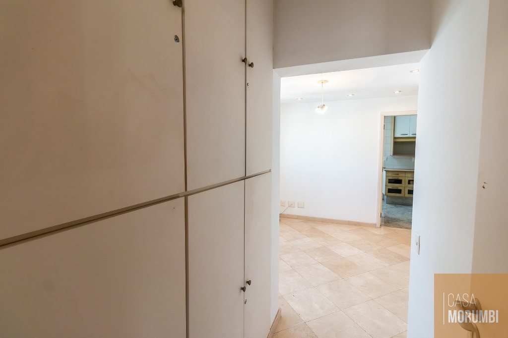 Apartamento para alugar com 3 quartos, 240m² - Foto 43