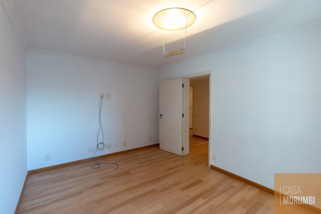 Apartamento para alugar com 3 quartos, 240m² - Foto 42