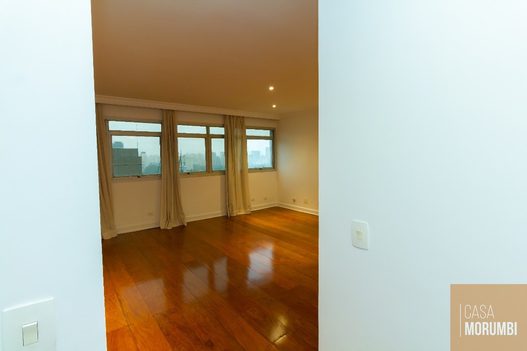 Apartamento para alugar com 3 quartos, 170m² - Foto 2