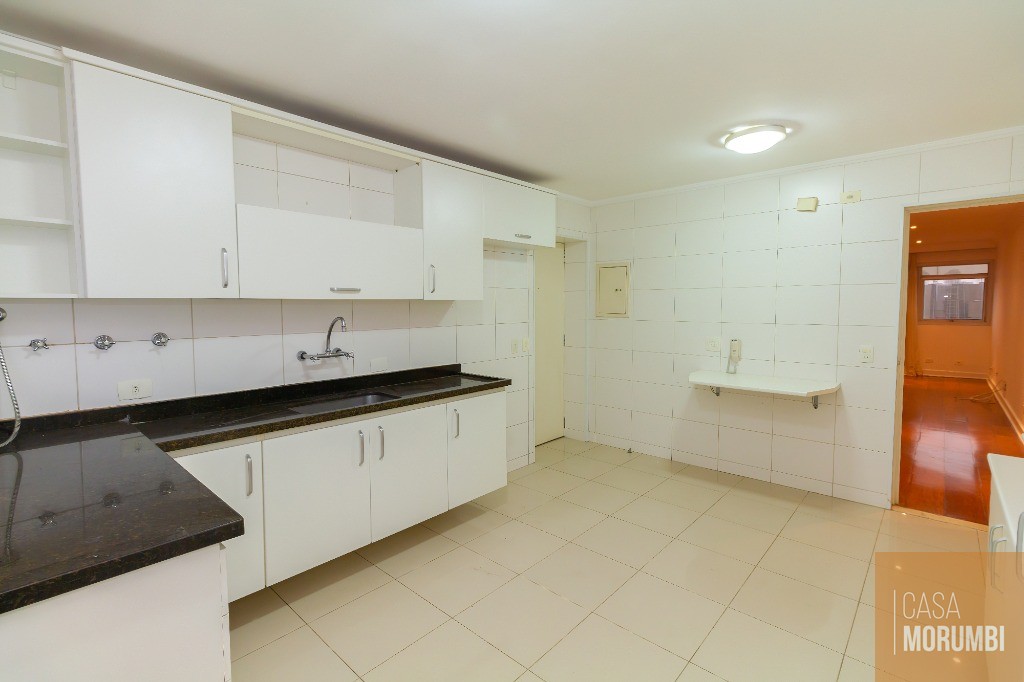 Apartamento para alugar com 3 quartos, 170m² - Foto 1