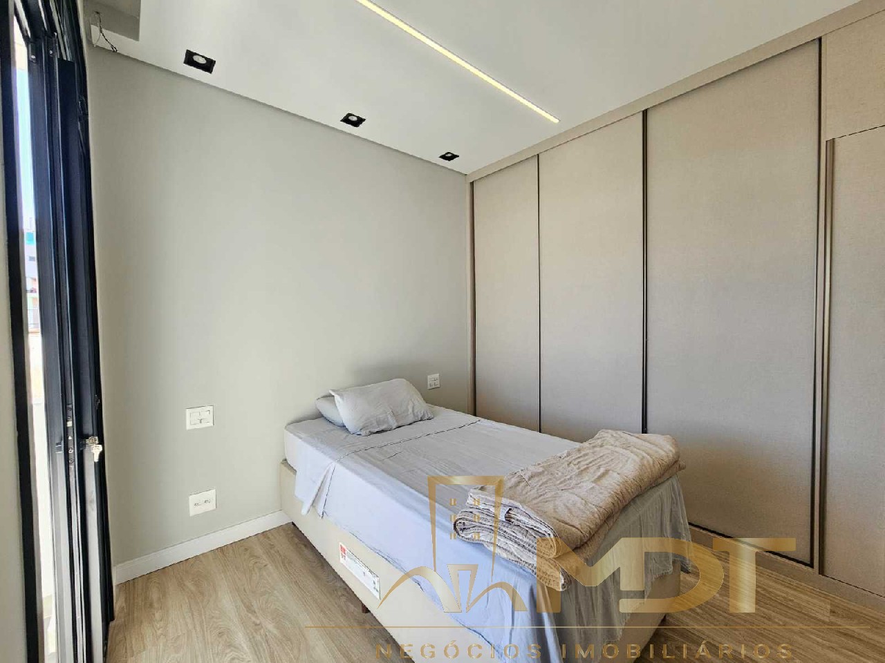 Casa à venda com 5 quartos, 310m² - Foto 31