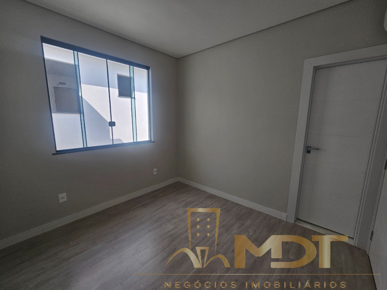 Casa à venda com 4 quartos, 209m² - Foto 16