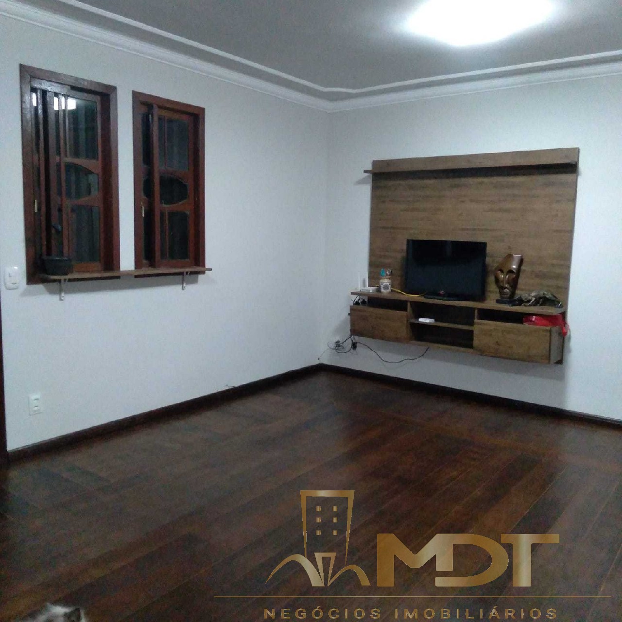 Casa à venda com 2 quartos, 110m² - Foto 11