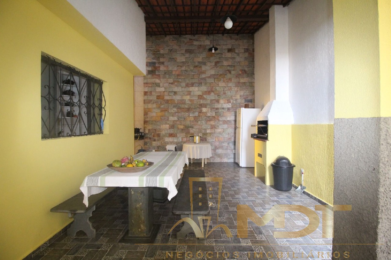 Casa à venda com 3 quartos, 200m² - Foto 27