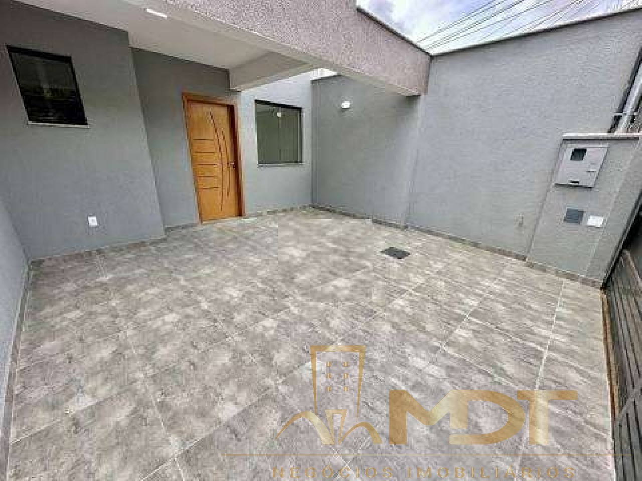 Casa à venda com 3 quartos, 128m² - Foto 2