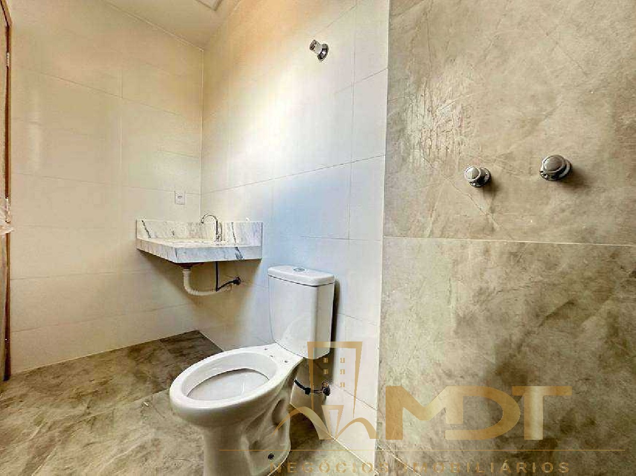 Casa à venda com 3 quartos, 168m² - Foto 15