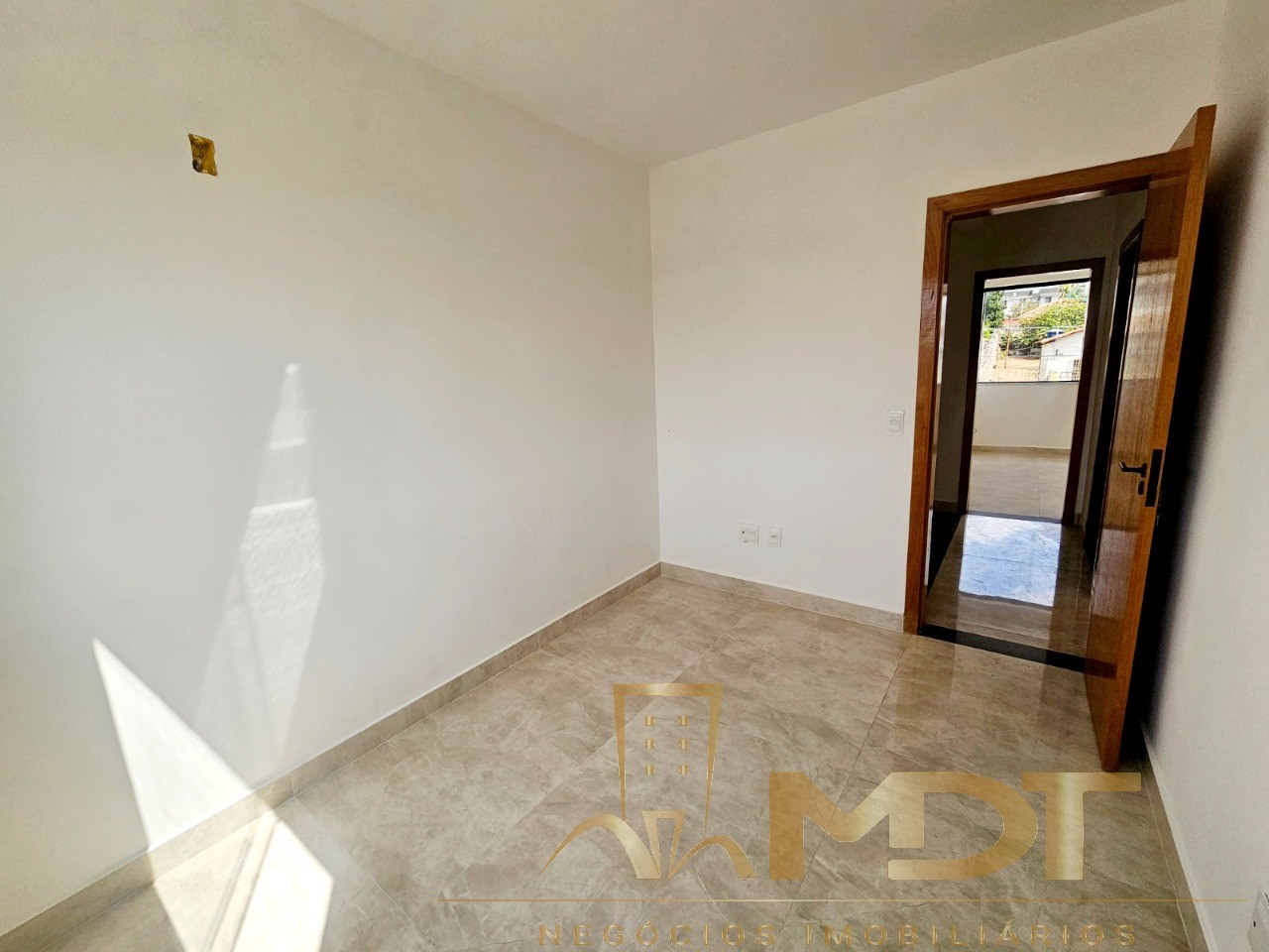 Casa à venda com 3 quartos, 120m² - Foto 10