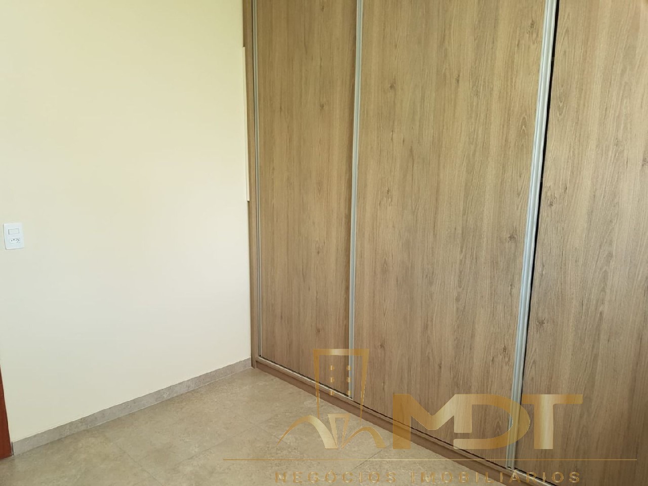 Apartamento à venda com 2 quartos, 46m² - Foto 2