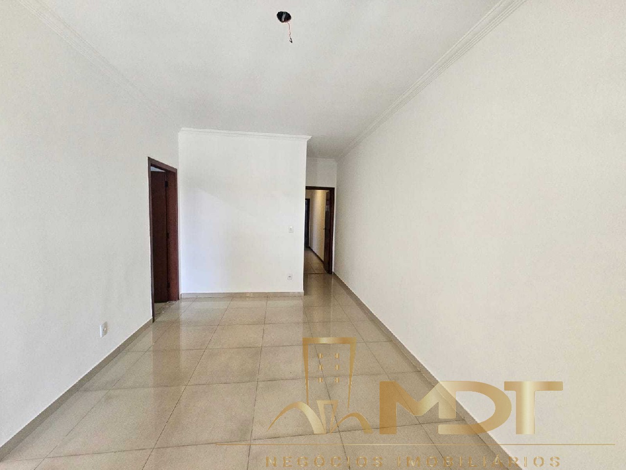 Casa à venda com 3 quartos, 105m² - Foto 3