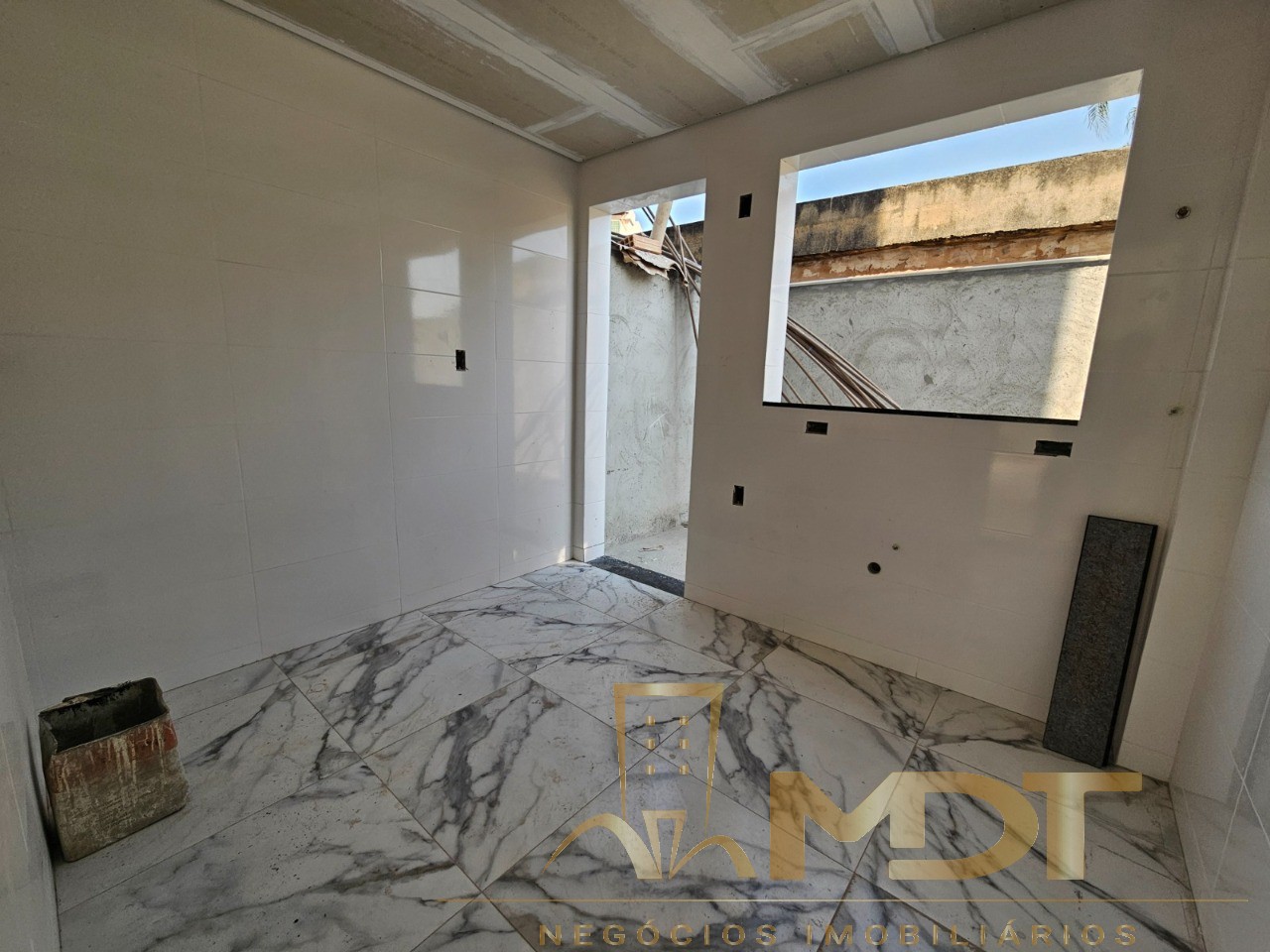 Apartamento à venda com 2 quartos, 115m² - Foto 4