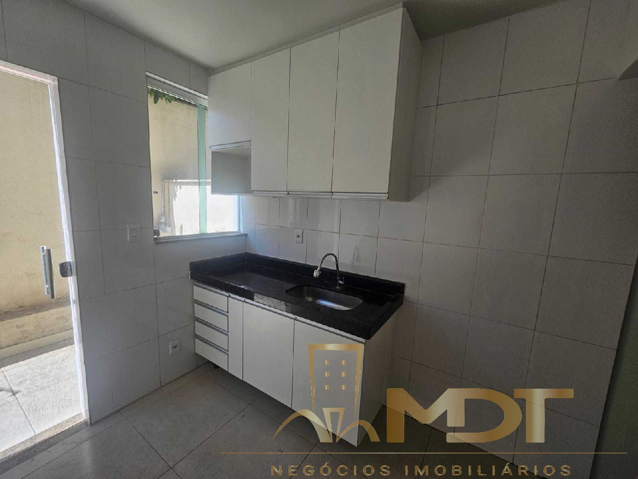 Apartamento à venda com 2 quartos, 65m² - Foto 23