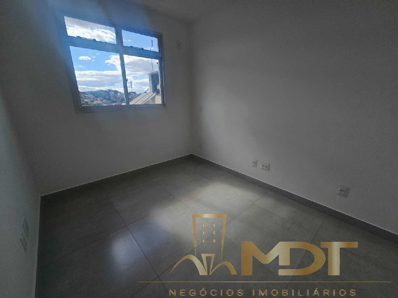 Apartamento à venda com 3 quartos, 75m² - Foto 23