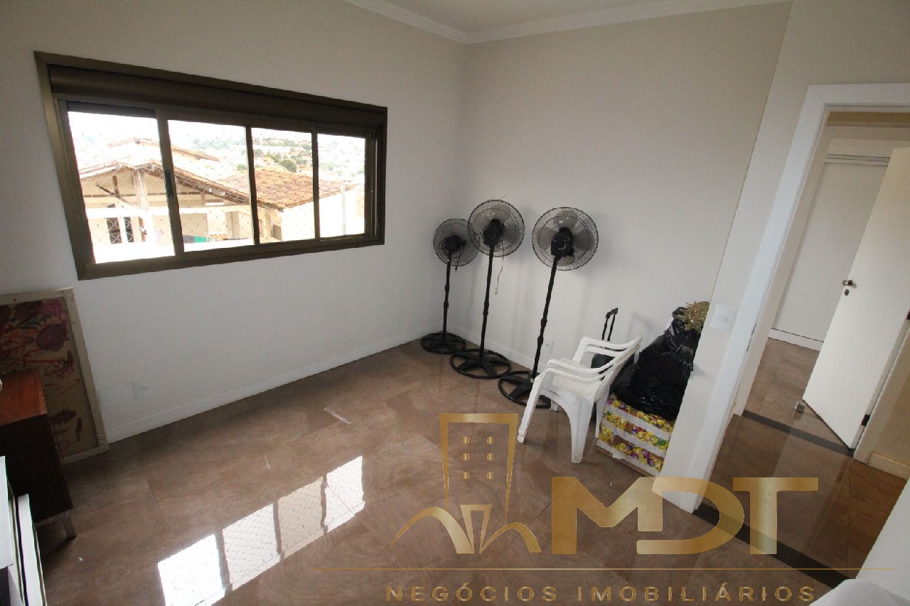 Casa à venda com 5 quartos, 220m² - Foto 23