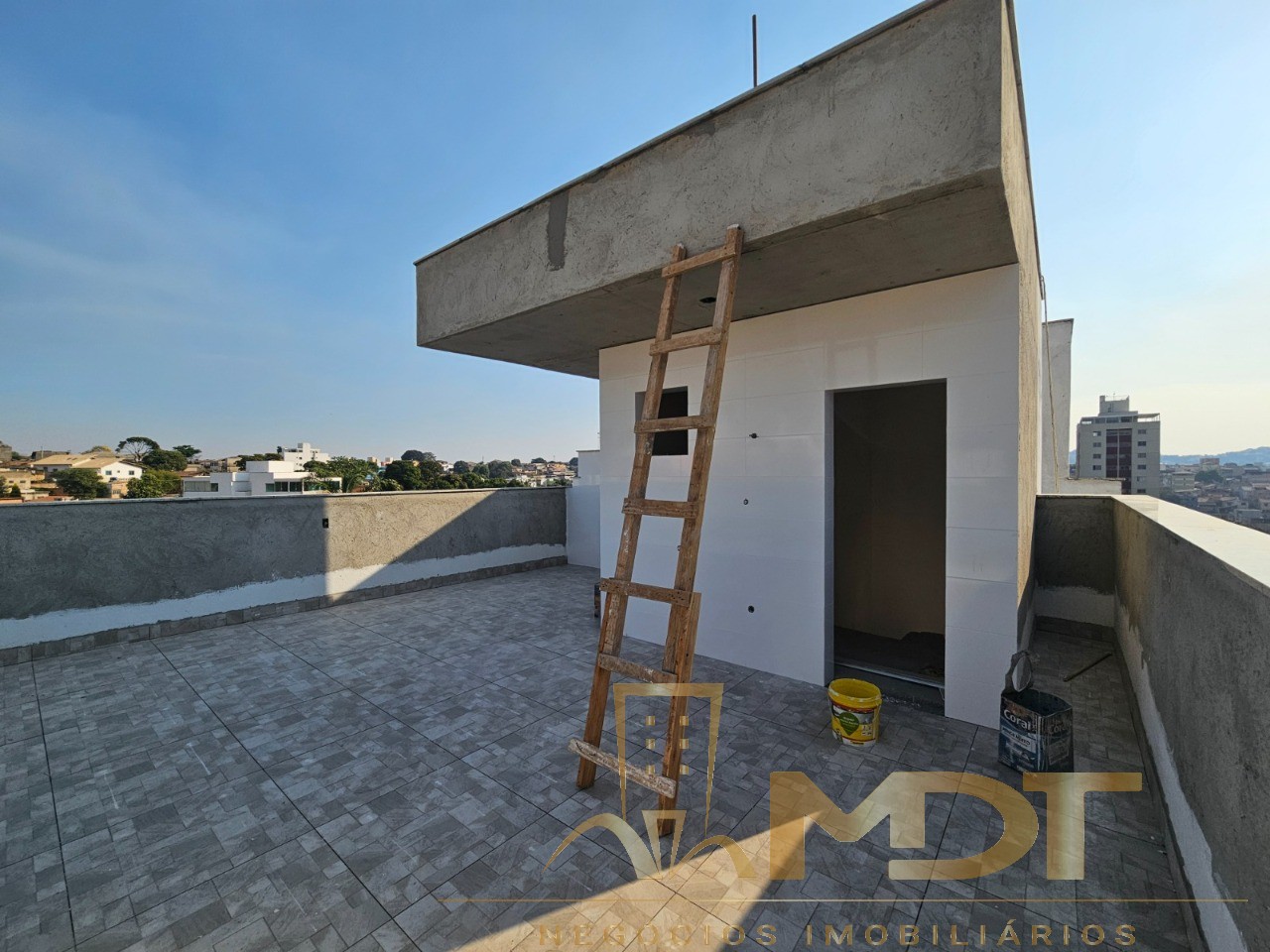 Cobertura à venda com 2 quartos, 100m² - Foto 13