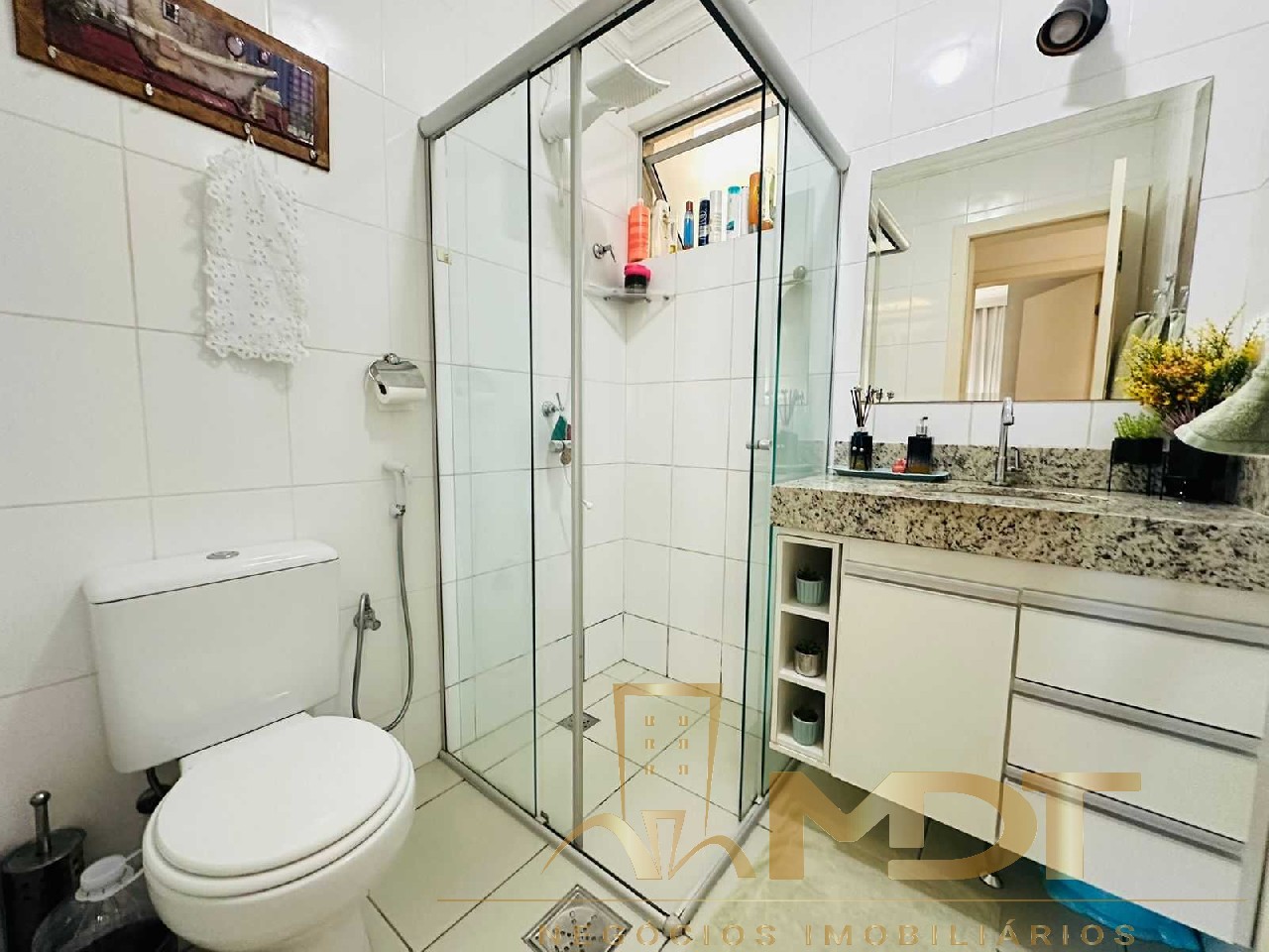 Apartamento à venda com 2 quartos, 65m² - Foto 14