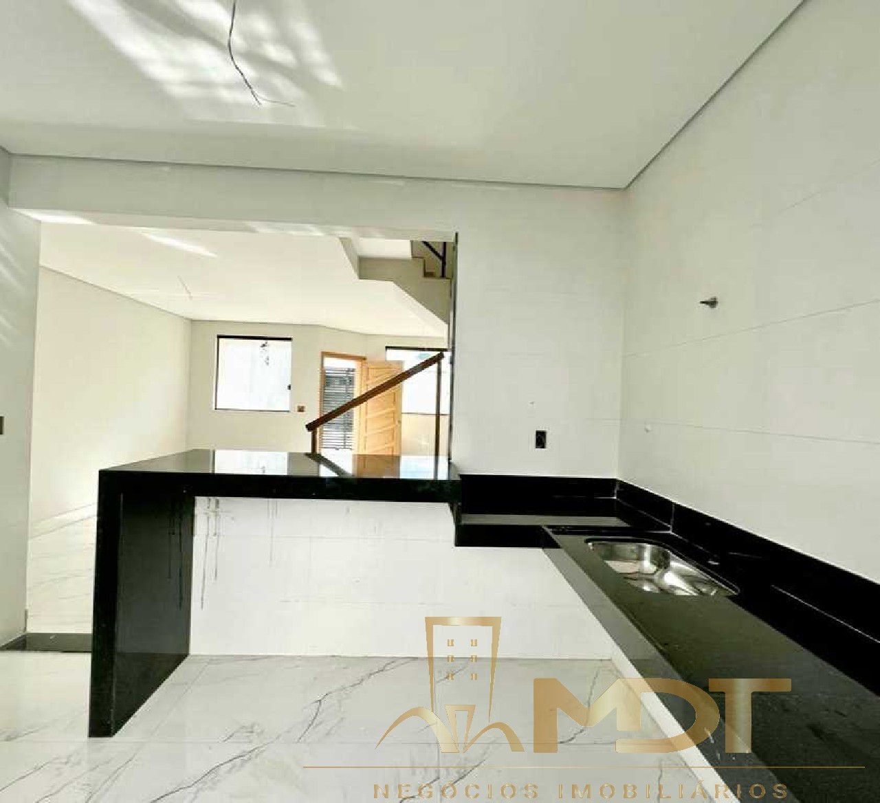 Casa à venda com 3 quartos, 145m² - Foto 9