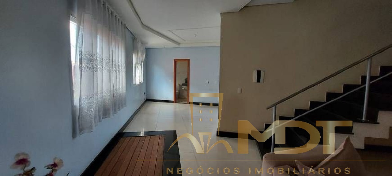 Casa à venda com 4 quartos, 300m² - Foto 30