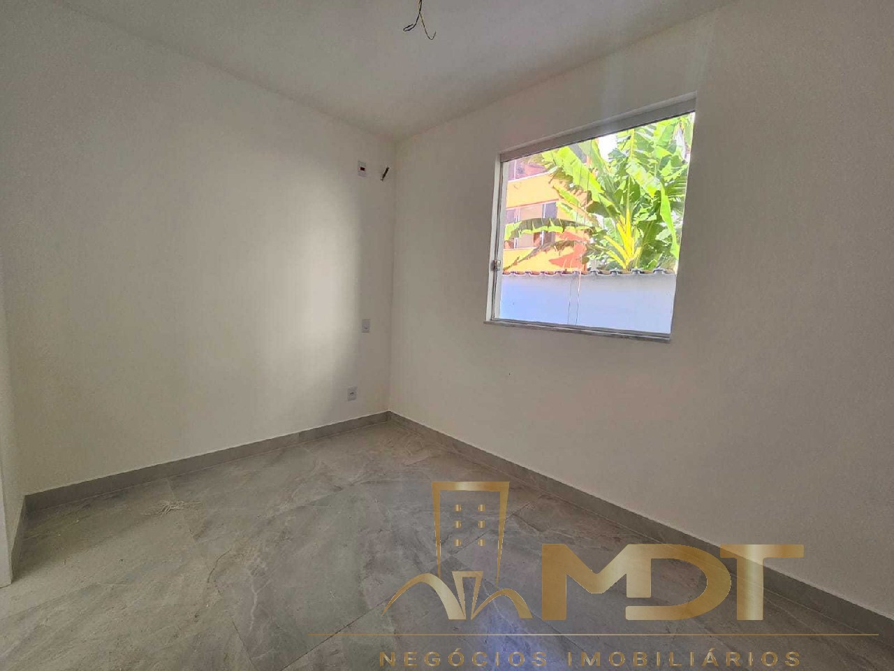 Casa à venda com 2 quartos, 130m² - Foto 11