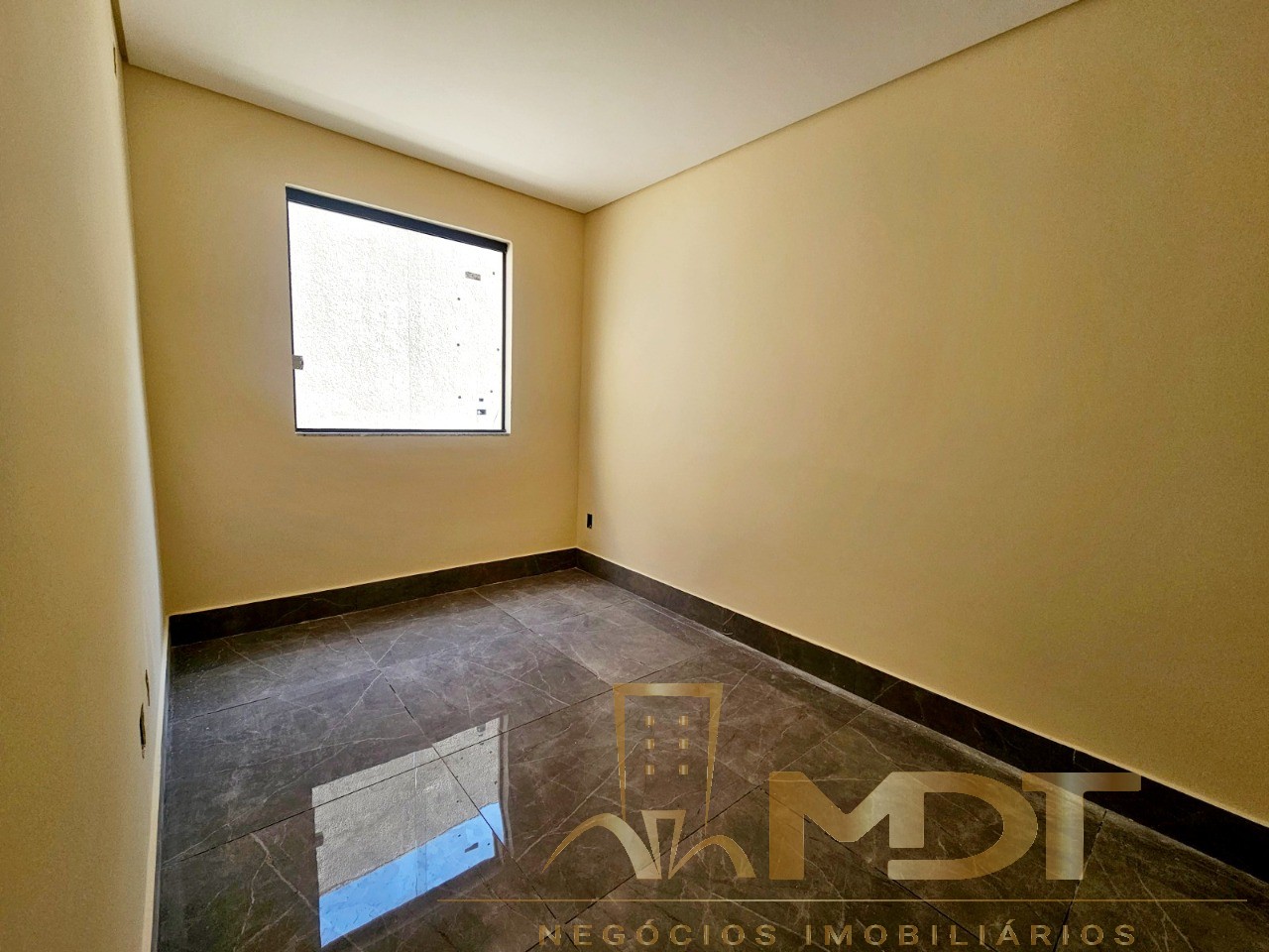 Apartamento à venda com 3 quartos, 86m² - Foto 4