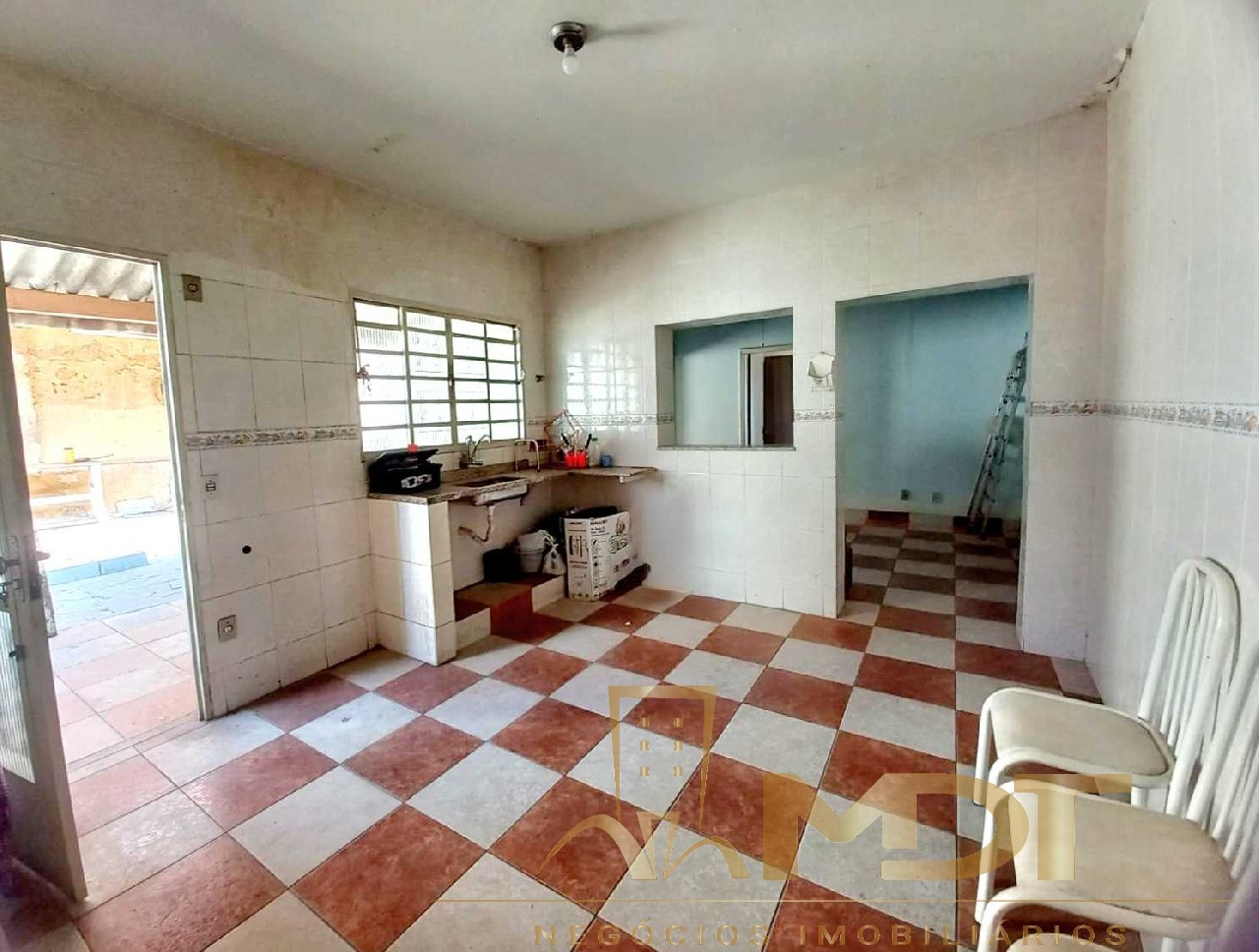 Casa à venda com 2 quartos, 114m² - Foto 11