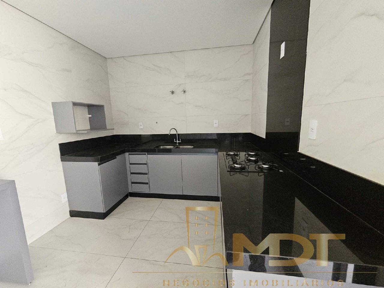 Casa à venda com 3 quartos, 190m² - Foto 12