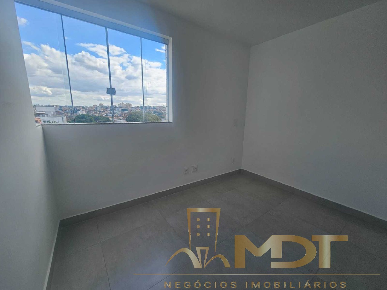 Apartamento à venda com 3 quartos, 75m² - Foto 10