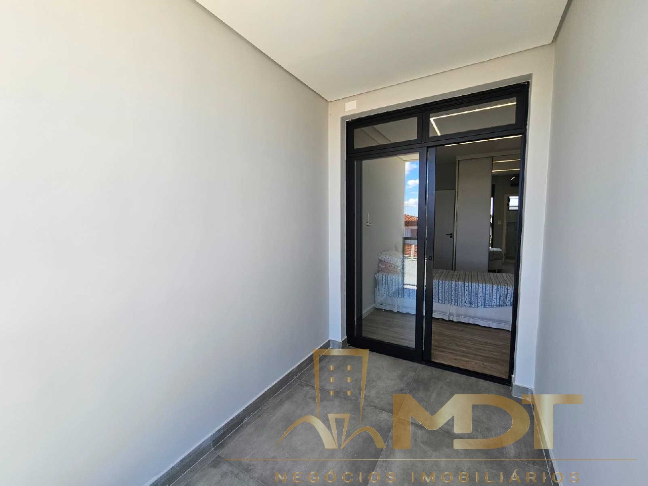 Casa à venda com 5 quartos, 310m² - Foto 15