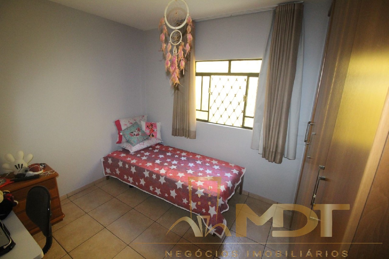 Casa à venda com 3 quartos, 200m² - Foto 8