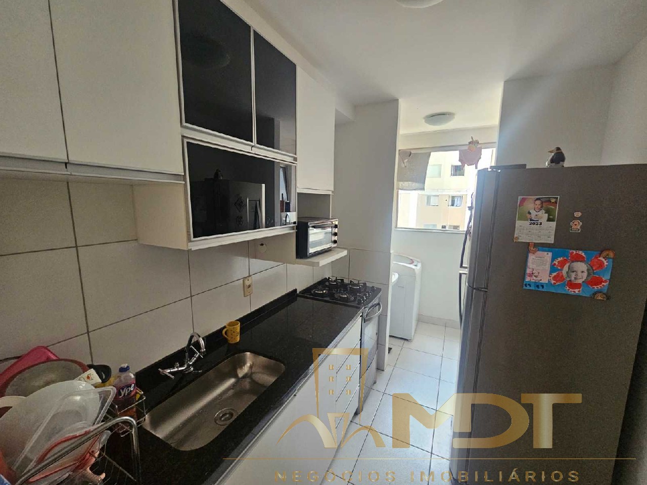 Apartamento à venda com 3 quartos, 85m² - Foto 2