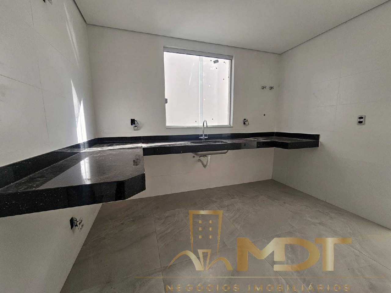 Casa à venda com 3 quartos, 163m² - Foto 12