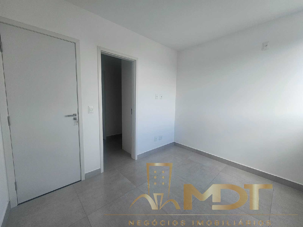 Apartamento à venda com 3 quartos, 75m² - Foto 13