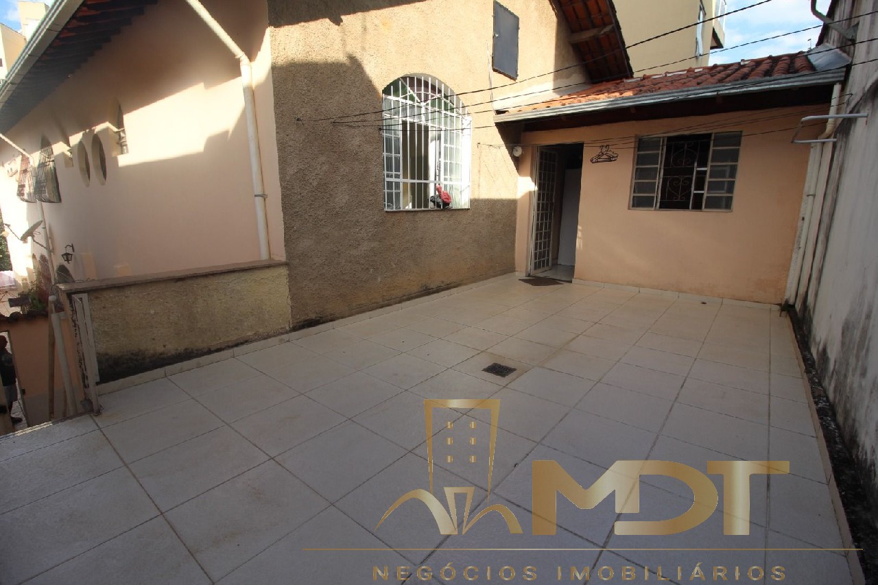 Casa à venda com 3 quartos, 91m² - Foto 15