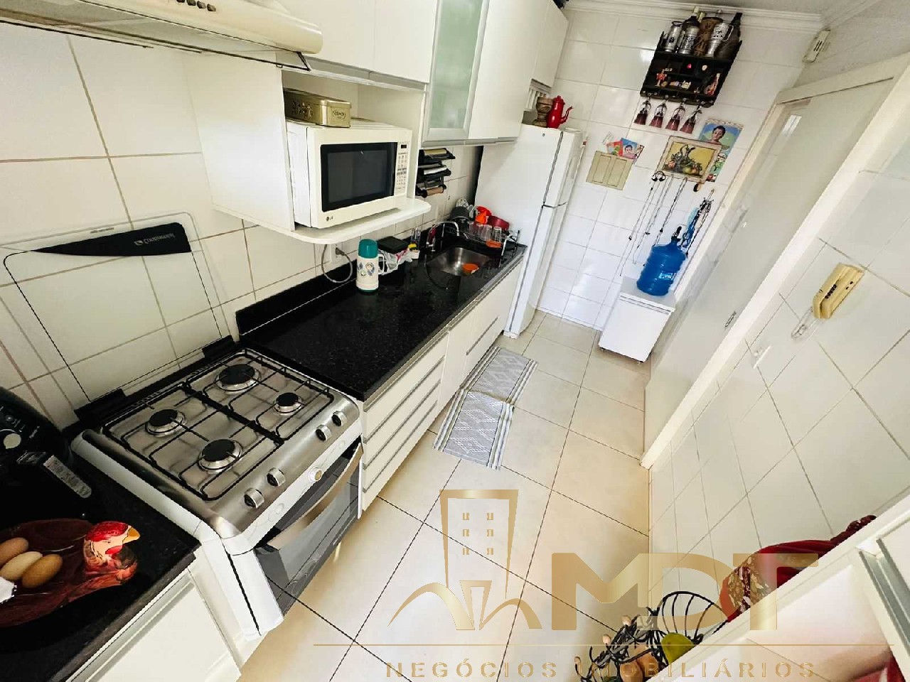 Apartamento à venda com 2 quartos, 65m² - Foto 10