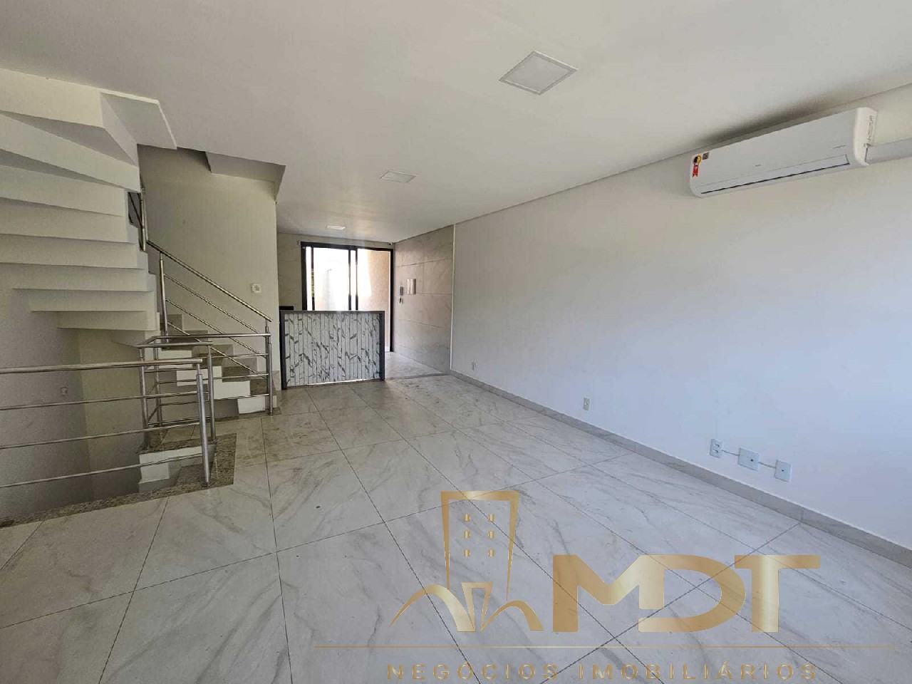 Casa à venda com 3 quartos, 190m² - Foto 6