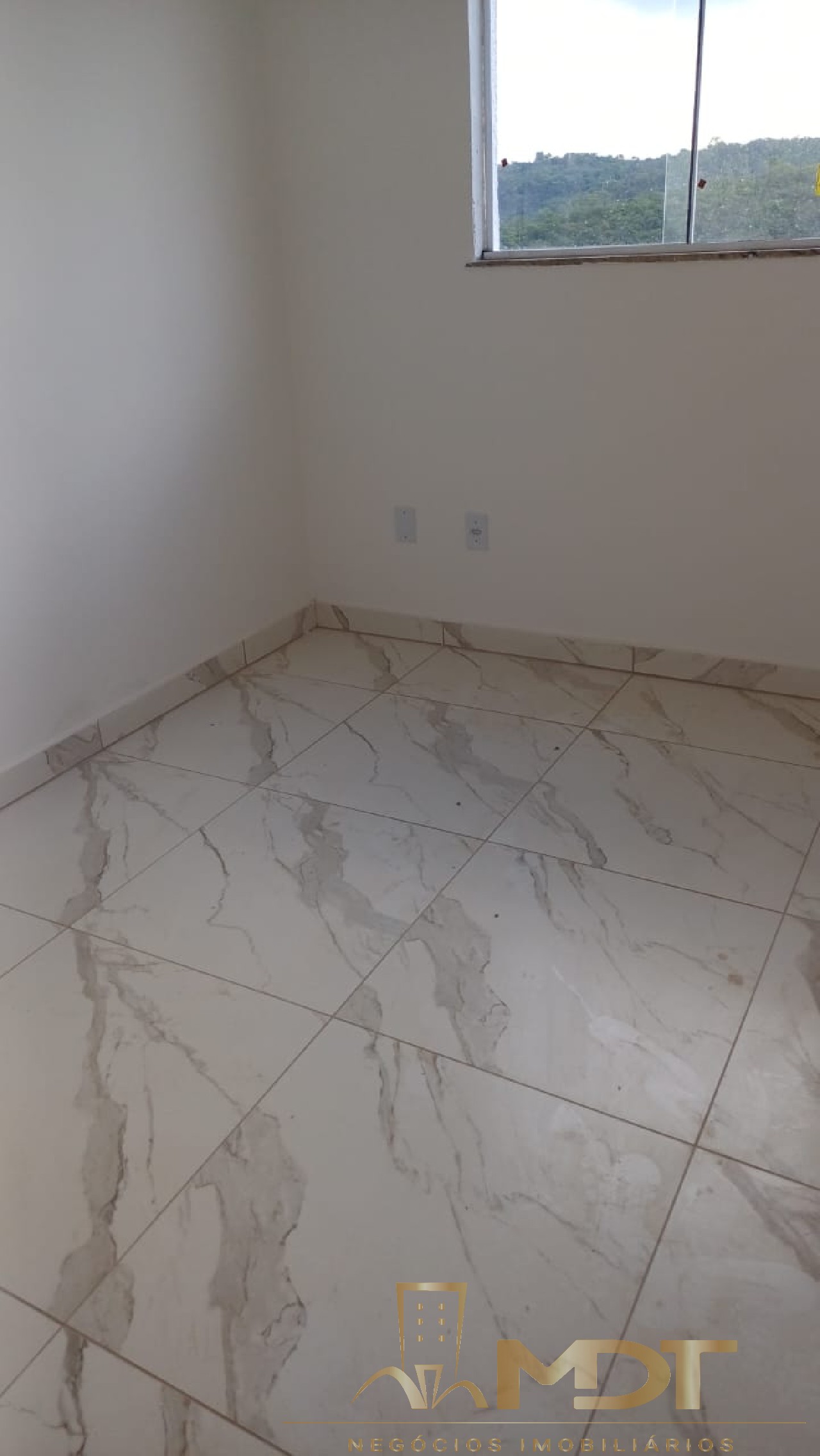 Apartamento à venda com 3 quartos, 55m² - Foto 2