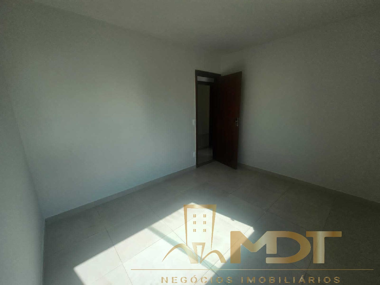 Apartamento à venda com 2 quartos, 65m² - Foto 20