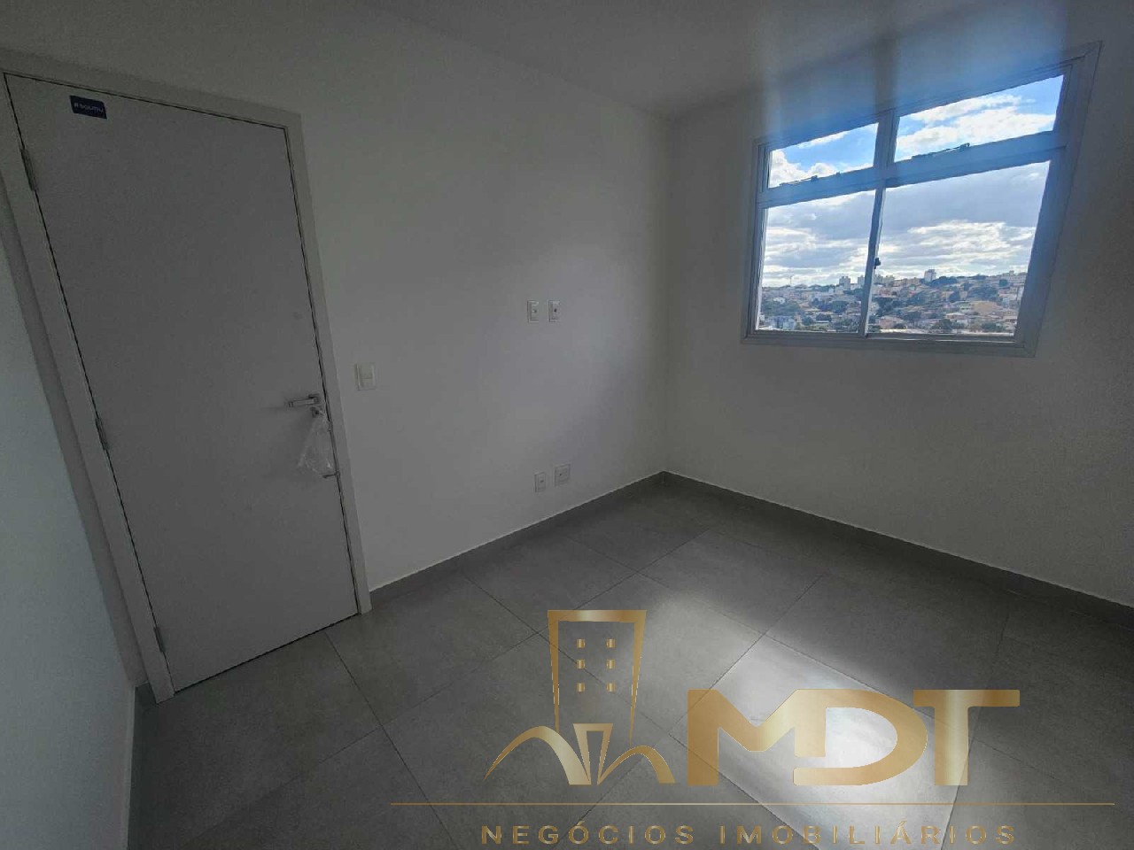 Apartamento à venda com 3 quartos, 75m² - Foto 22