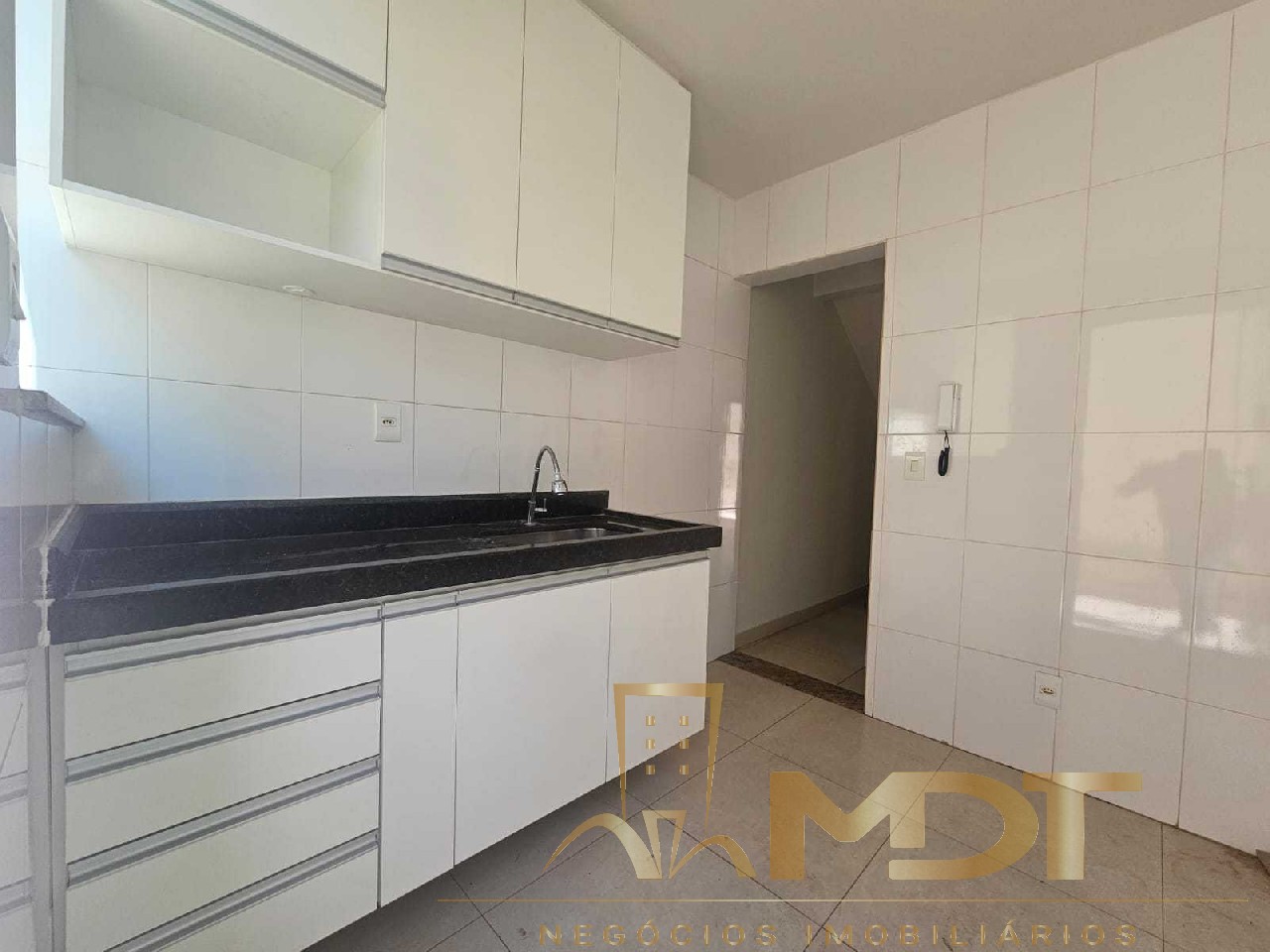 Apartamento à venda com 2 quartos, 65m² - Foto 24