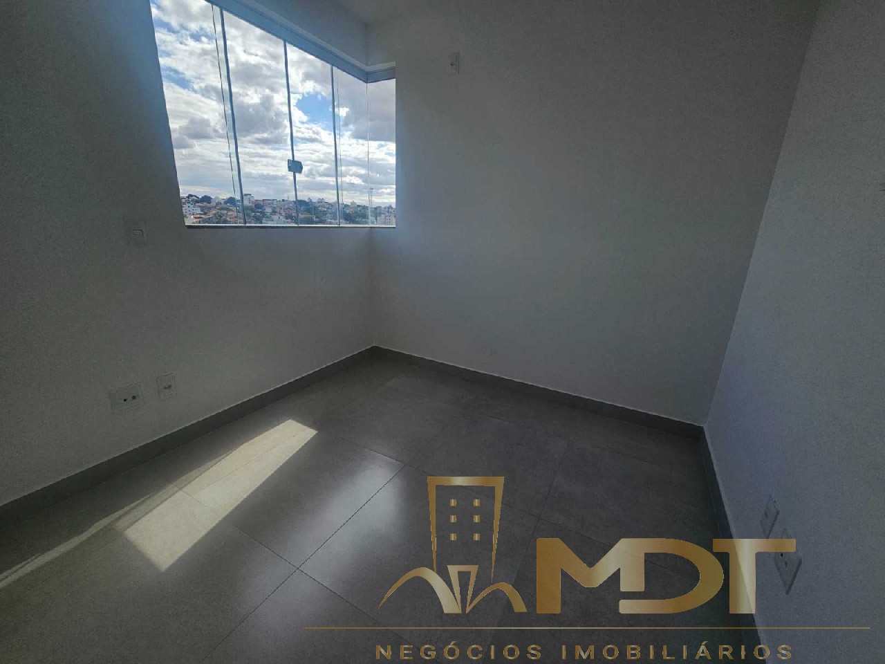 Apartamento à venda com 3 quartos, 75m² - Foto 16