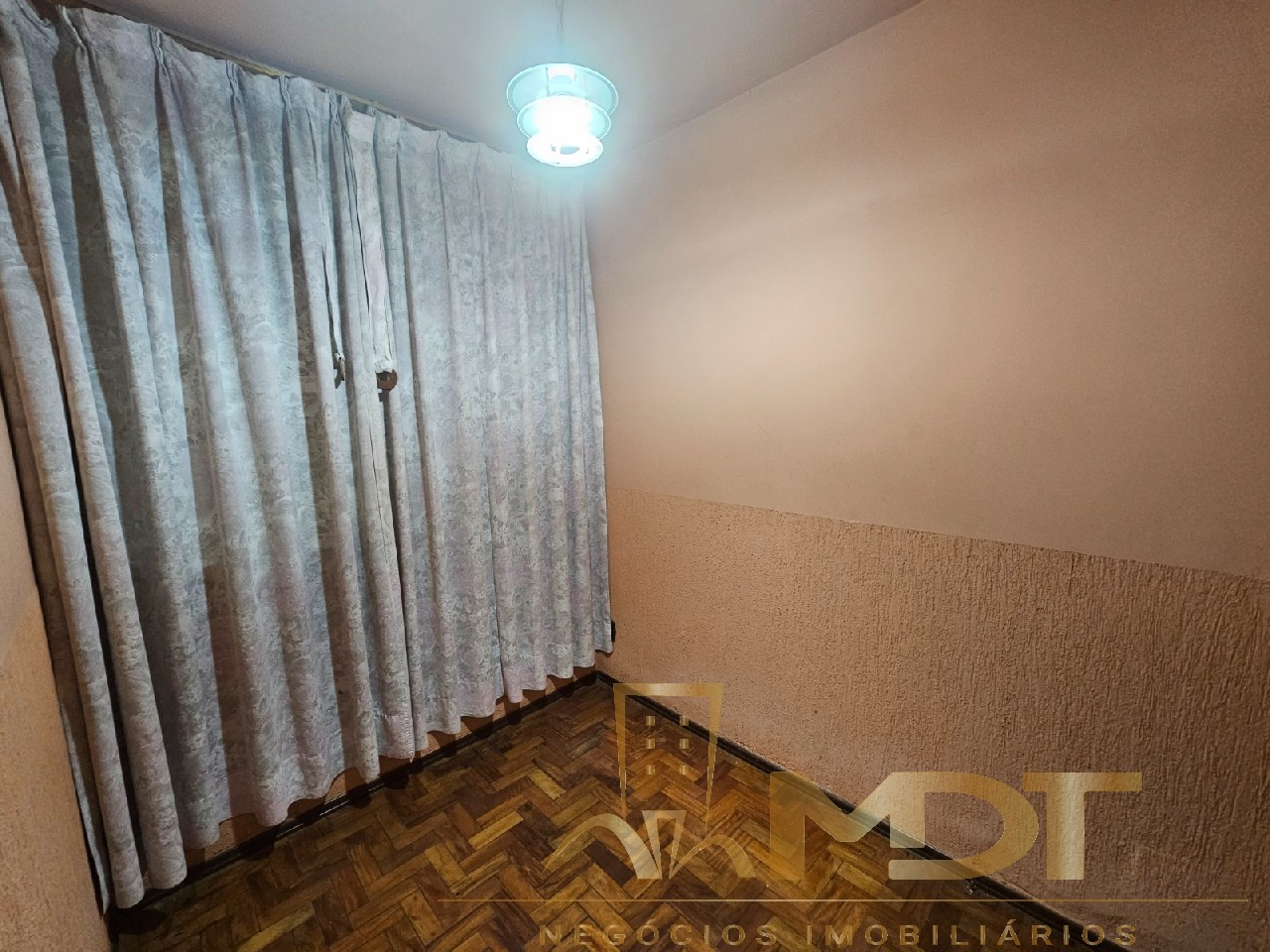 Casa à venda com 4 quartos, 1m² - Foto 5