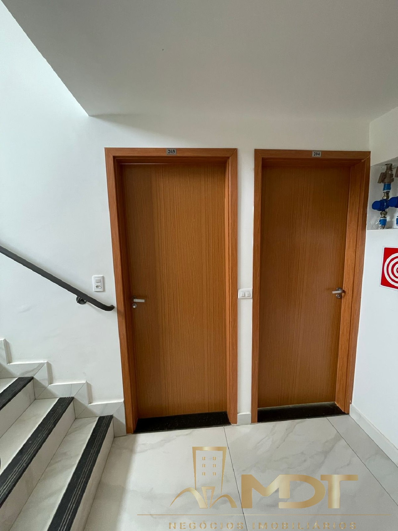 Apartamento à venda com 2 quartos, 56m² - Foto 4