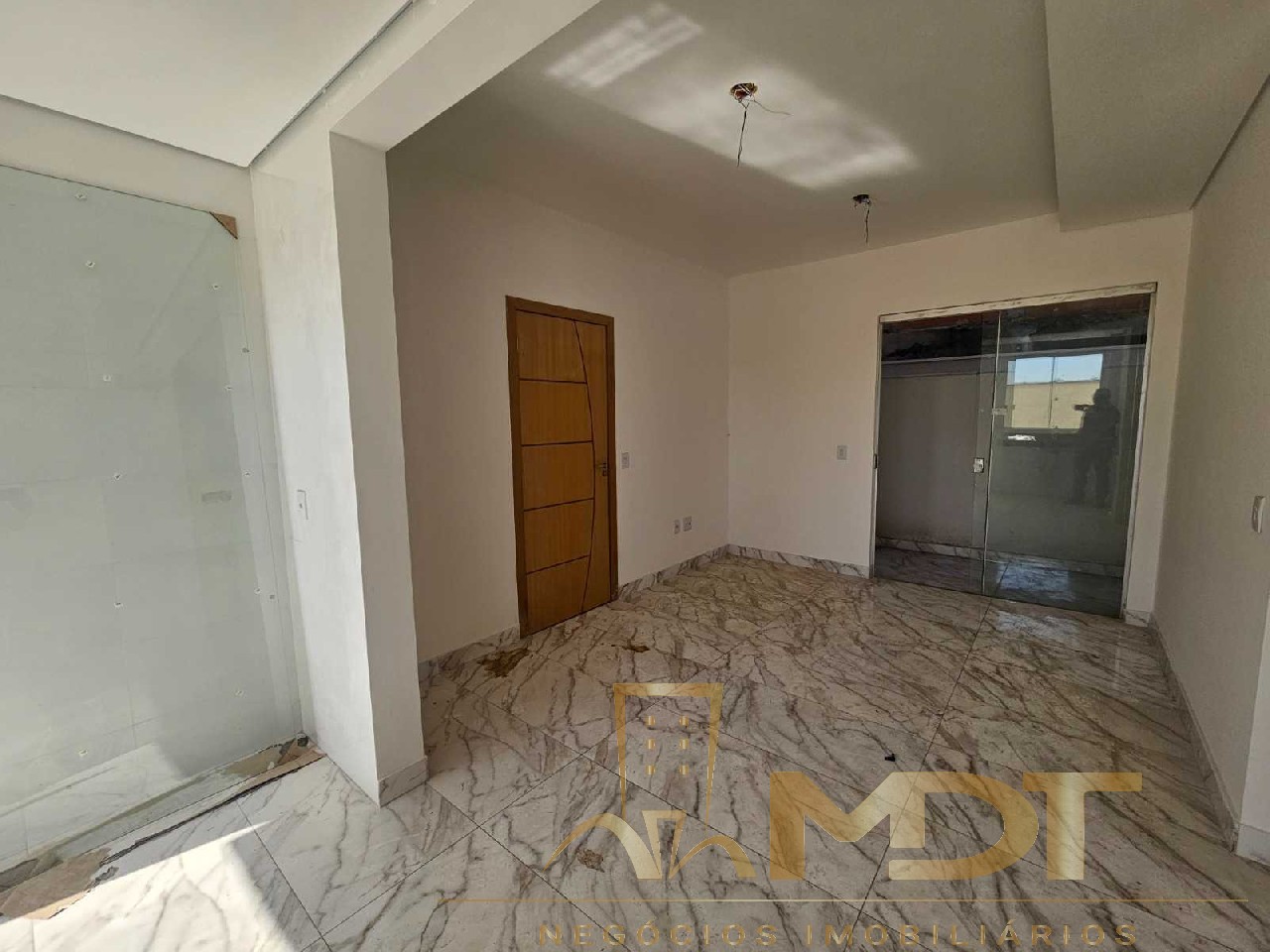 Apartamento à venda com 2 quartos, 80m² - Foto 3