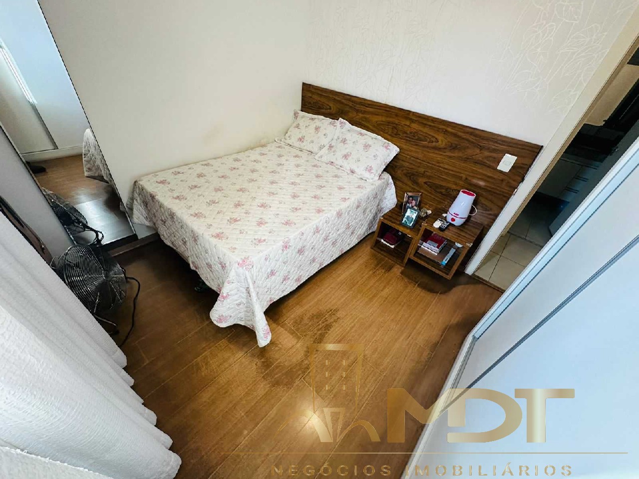 Apartamento à venda com 2 quartos, 65m² - Foto 20